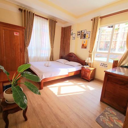 Binh Dao Hotel - Khach San Ngay Trung Tam Gia Re Да Лат Екстериор снимка
