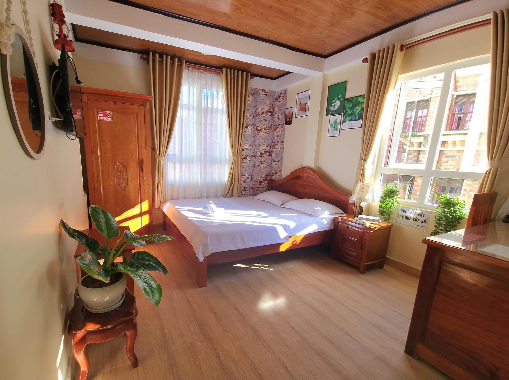 Binh Dao Hotel - Khach San Ngay Trung Tam Gia Re Да Лат Екстериор снимка