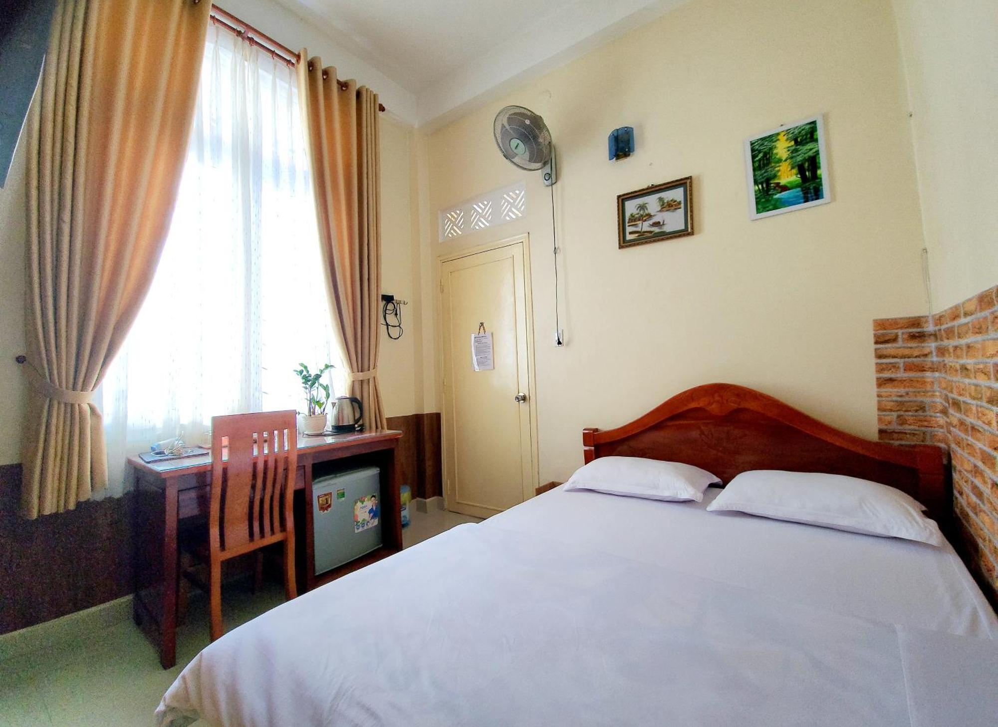 Binh Dao Hotel - Khach San Ngay Trung Tam Gia Re Да Лат Екстериор снимка